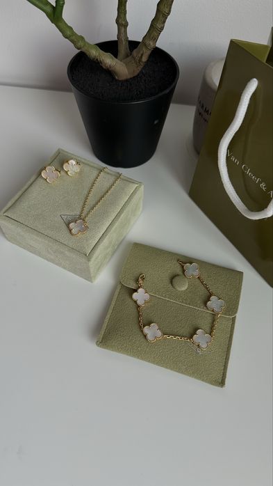 Zestaw bizuterii w stylu Van Cleef&Arpels