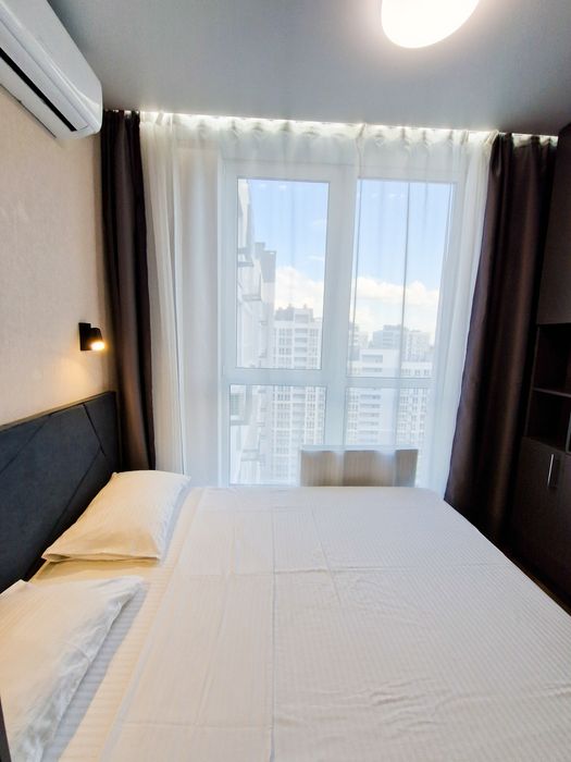 ВІЛЬНА! Подобова оренда м Харьківская, Ревудського 40Б, видова,Позняки