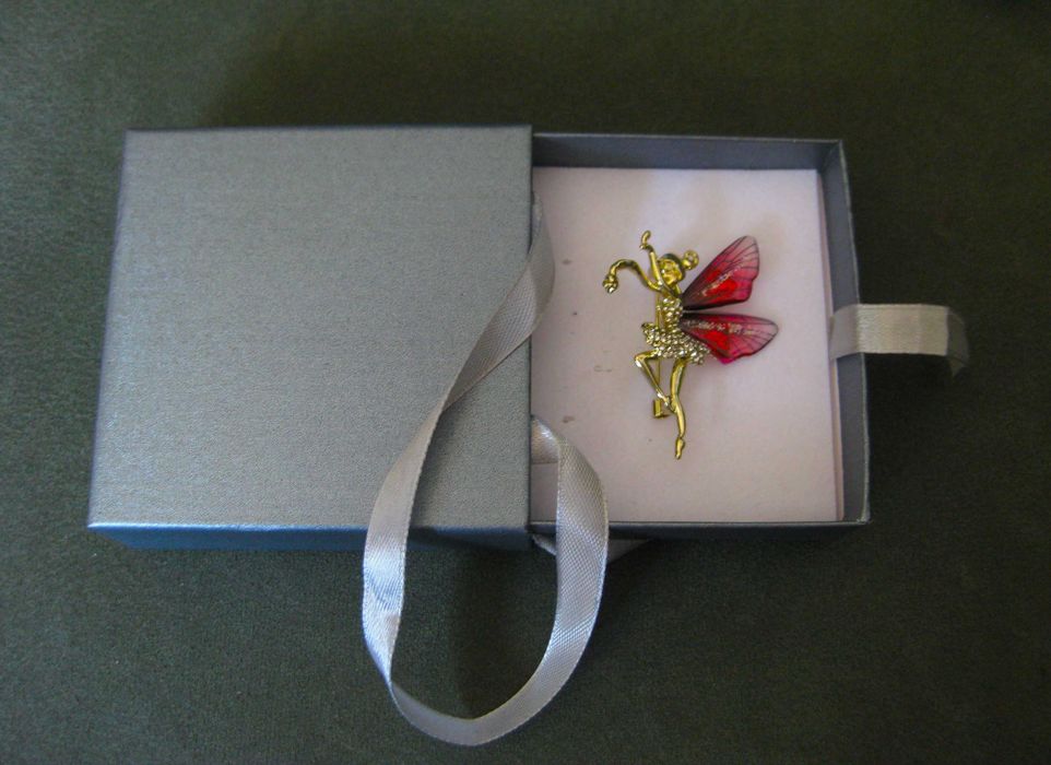 Alfinete / Broche / Pregadeira Fada NOVO