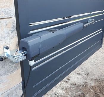 Montaż -serwis automatyki bramiwej oraz bram