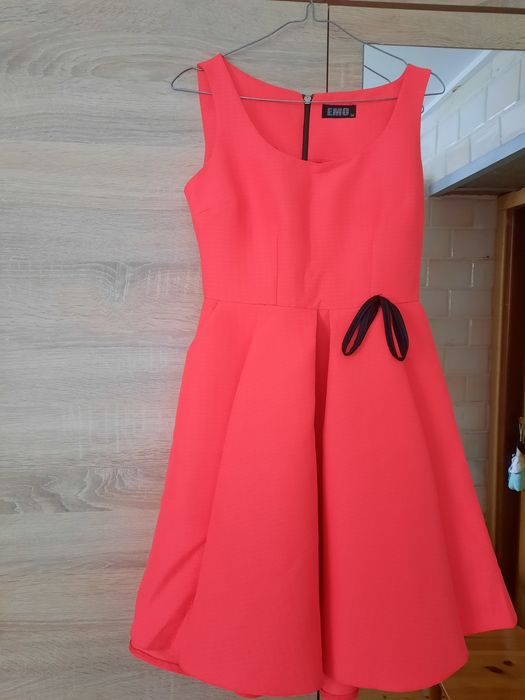 Sukienka z kieszeniami