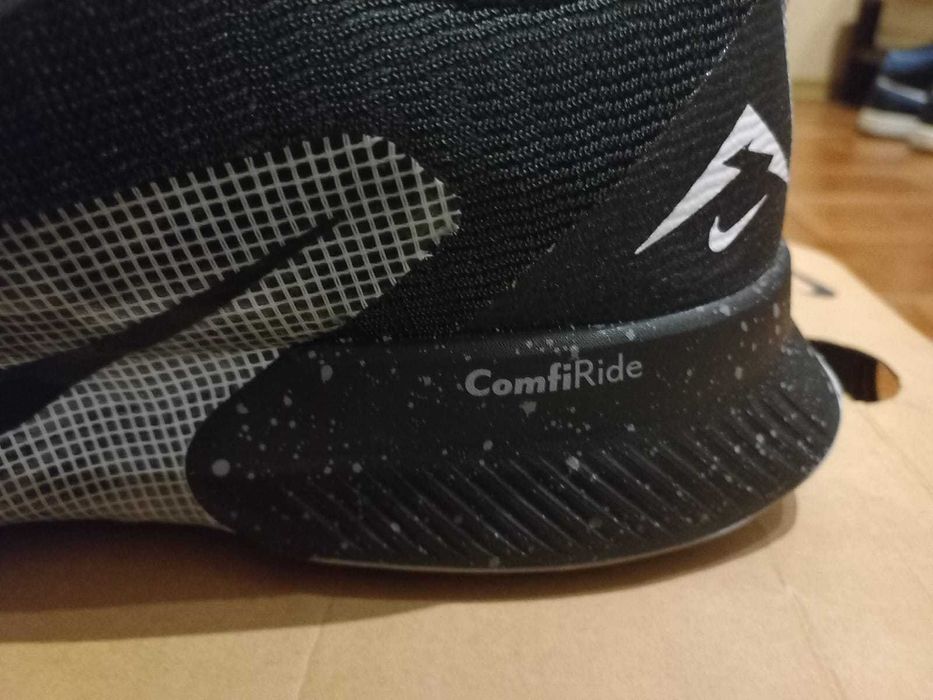 кросівки Nike Juniper Trail 3 модель FQ0902-001