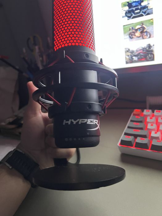 HyperX QuadCast456140970158336004