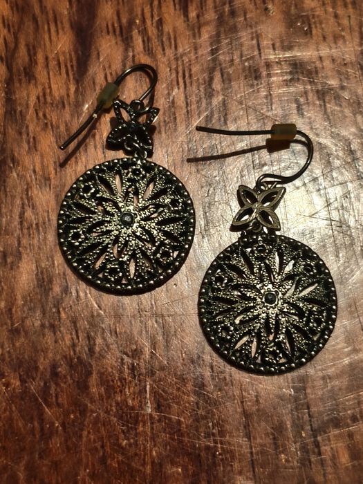 Brincos em ótimo estado