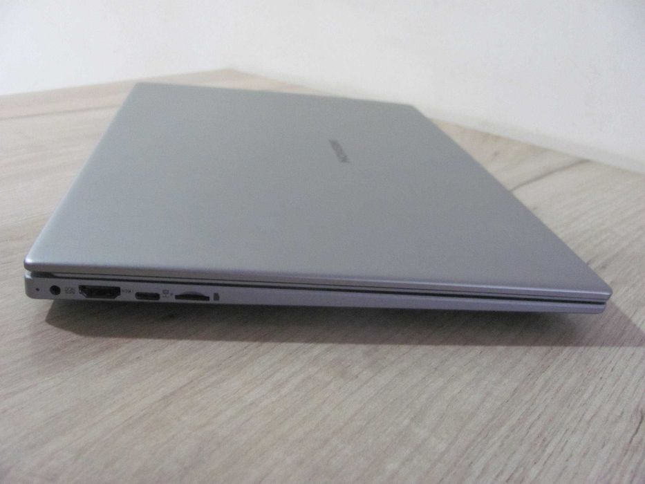 Laptop Medion E14308 AMD 3020e 4/128SSD AMD Radeon Full HD