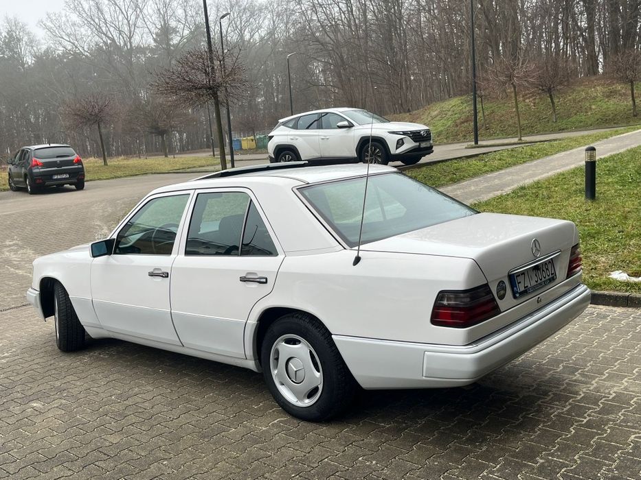 Mercedes E250D W124 • 1993 • 113 KM
