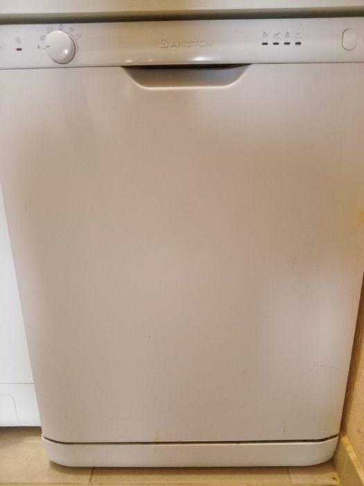 Продам посудомийку Ariston