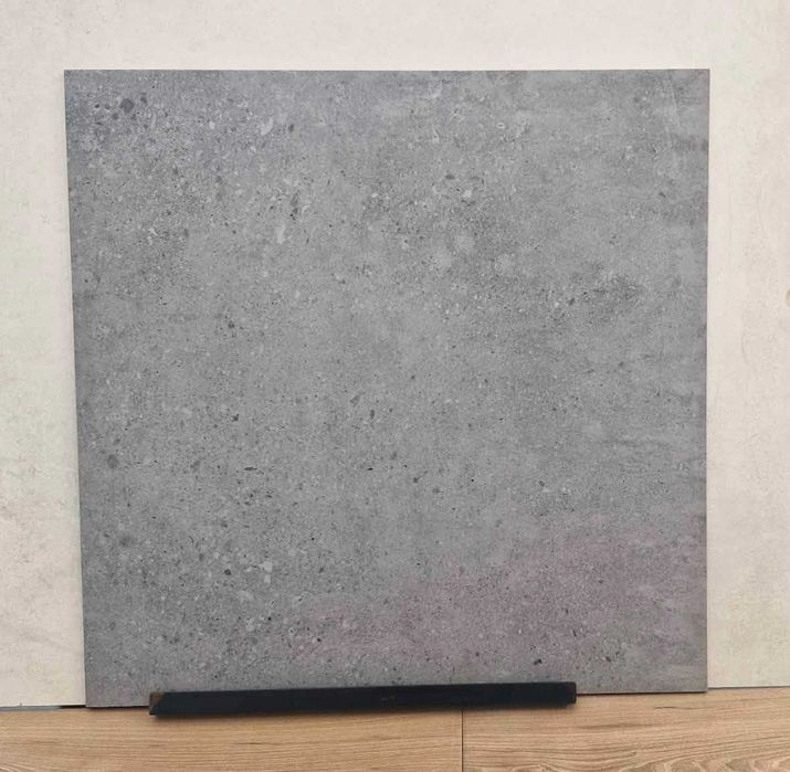 Płytka Geotec Ciemnoszary R11 597x597 – GAT. II – 33 zł/m²