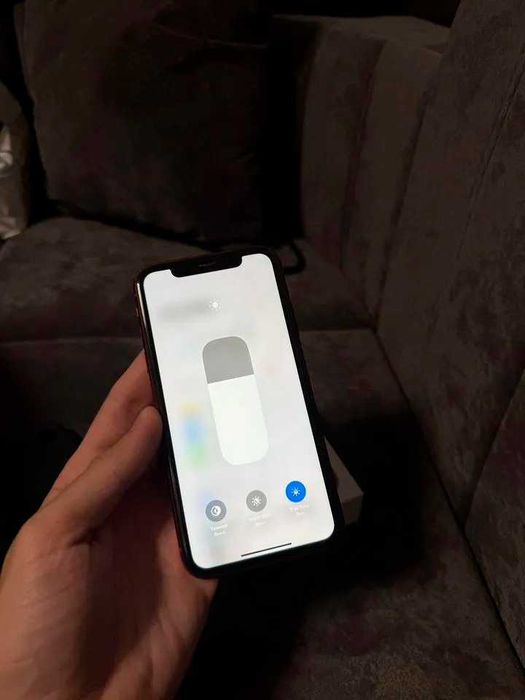 iPhone XR Product RED 100% батарея