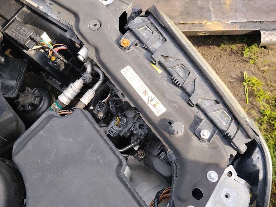 Фара права ліва BMW E46 рестайл ксенон БМВ Е46