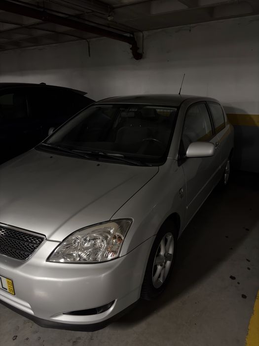 Toyota Corolla 2.0 D4d 2003 2 lugares c/IVA Dedutível