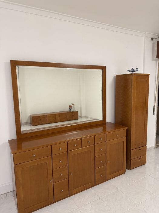 Aparador com espelho- oferta móvel lateral