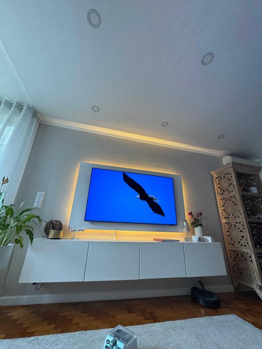 Faço painéis de TV com aspeto mármore e com ripado a partir 400€