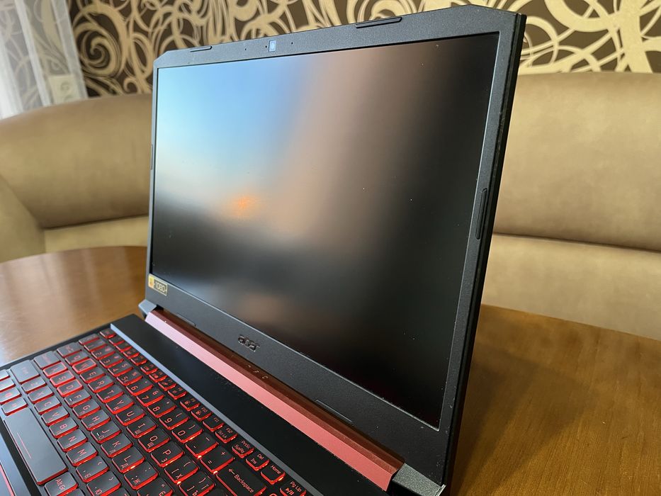 Игровой ноутбук 15.6" Acer Nitro 5 на Intel i5-9300H с Nvidia GTX1050 / 16ОЗУ / SSD+HDD / FullHD