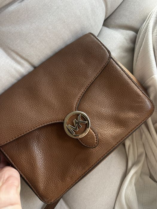 Michael Kors Vanna Medium Crossbody Bag