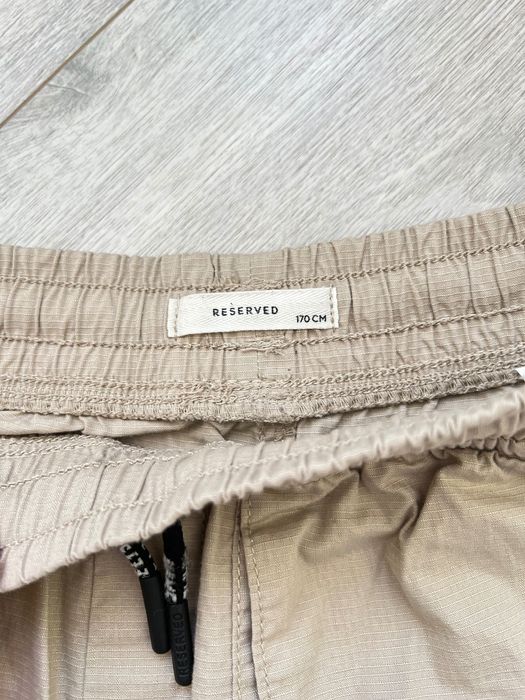 Прямі брюки спортивного стилю reserved