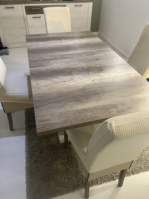 Mesa de sala de jantar - oferta 4 cadeiras