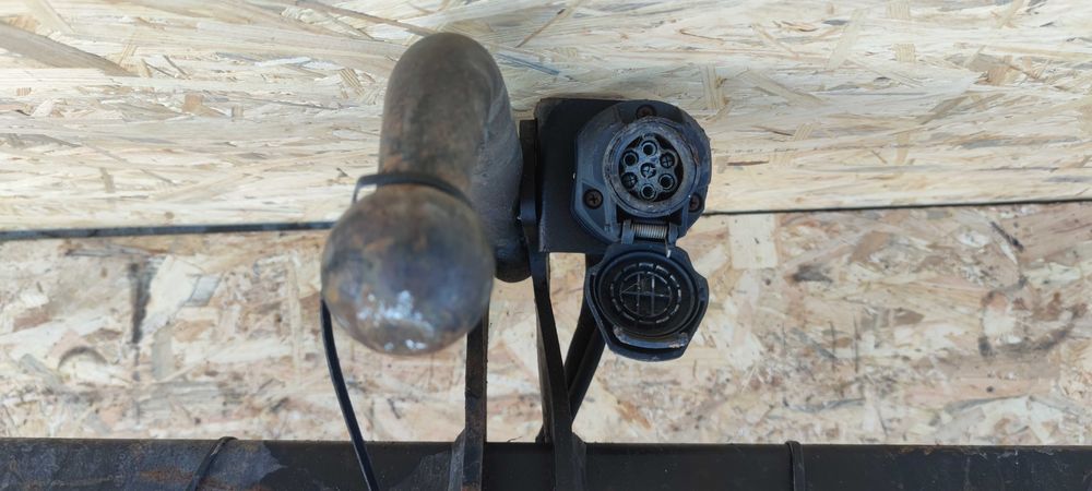 Mazda 2 II Hak Holowniczy Belka Kula