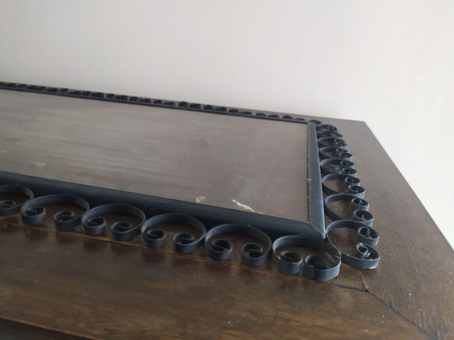 Stylowe zamglone lustro w metalowej ramie, metaloplastyka Vintage Boho