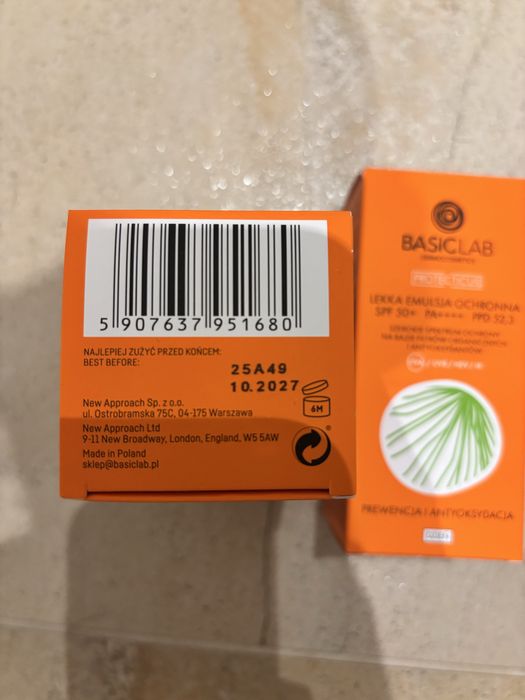 ZESTAW 2 kremów BasicLab lekka emulsja ochronna SPF 50+