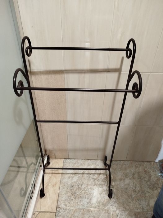 Toalheiro em ferro