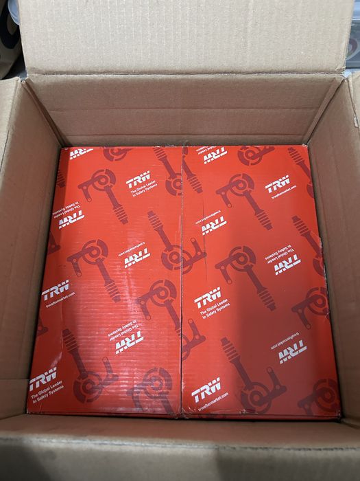 2 Discos de travão TRW PRETO Opel Citroen Peugeot (NOVO)