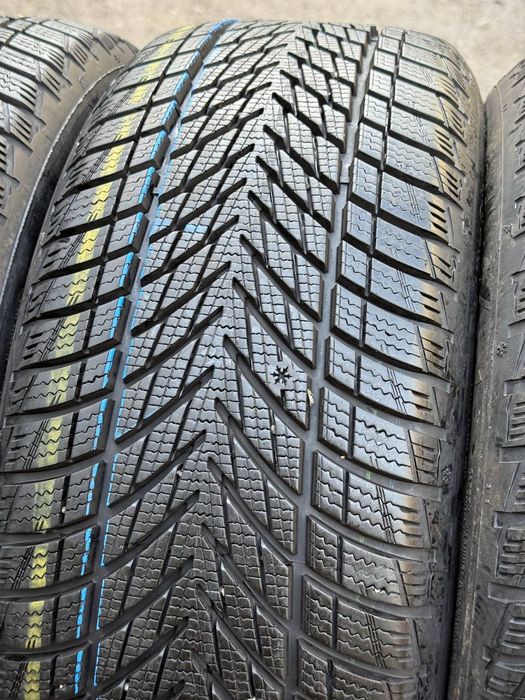 Шины БУ 225 45 R 17 Goodyear UltraGrip performance 3 Зима Комплект