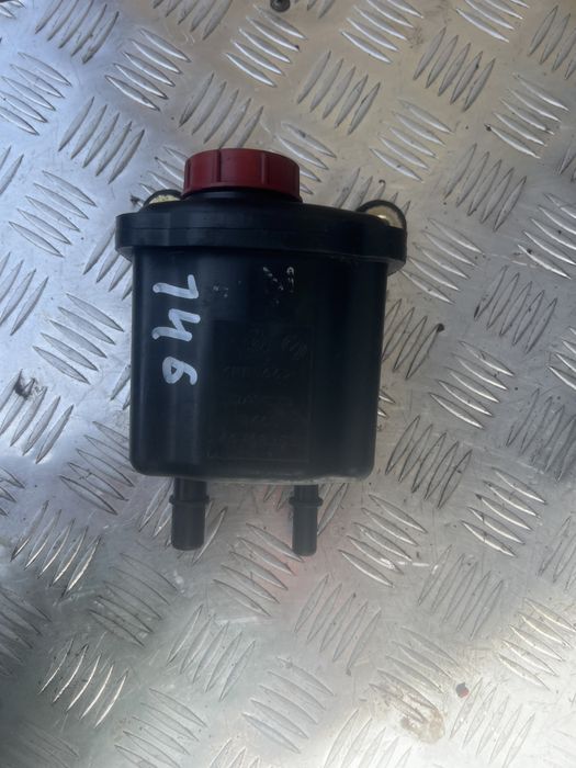 Бачок гидроусилителя альфа Ромео 146 Alfa Romeo