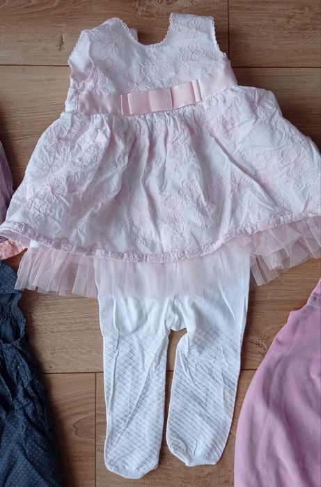 Paka dla dziewczynki 62 cm. Spodnie, body, sukienki, pajace itp.