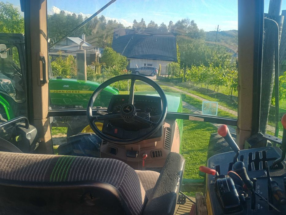 John Deere 6100  John Deere 3300