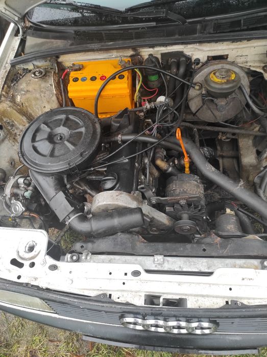 Автомобіль Ауди 80б3