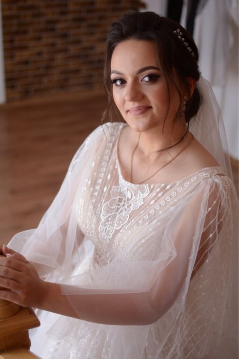 Весільна сукня від Оксани Мухи