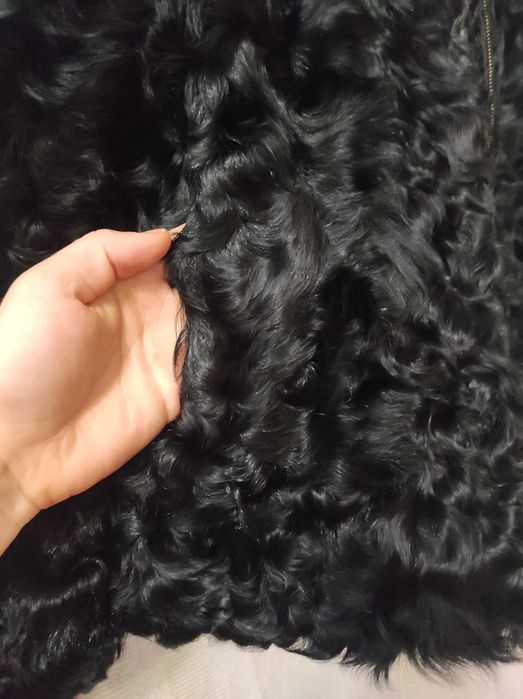 Шуба коротка чорна з кози