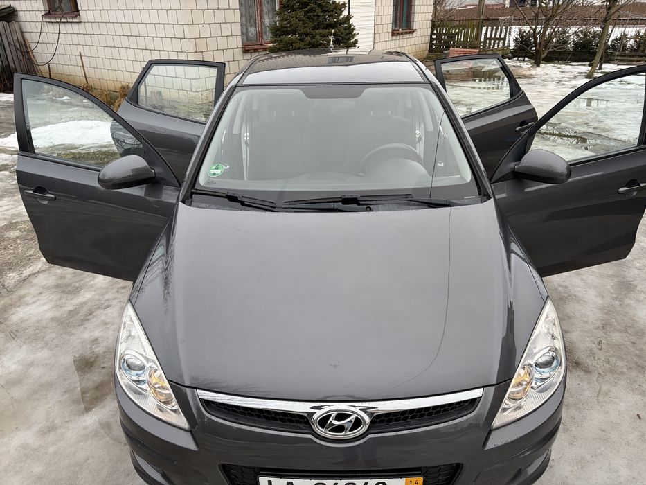 Hyundai i30 grafitowy 1.4 benzyna