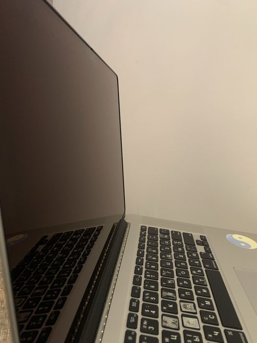 Apple MacBook Pro в робочому стані. Модель А1398