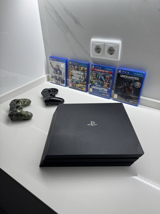 Playstation 4 + 2 Comandos + Jogos