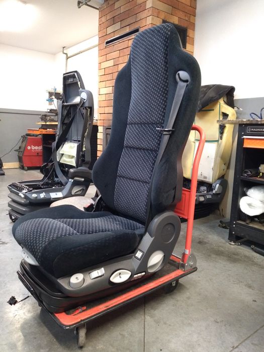 Fotel kierowcy Mercedes Actros Atego Axor  
 Wzmocniony  gwarancja