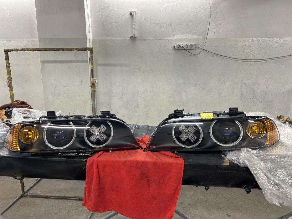 Кресты иксы в фары BMW e39 в дальний фары бмв е39 рест и дорест