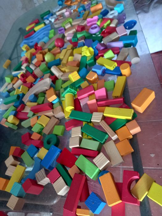 Conjunto de Figuras Geométricas em Madeira