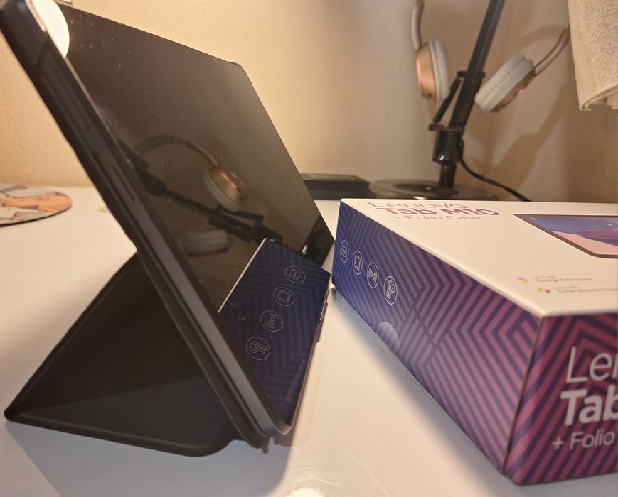 Lenovo Tab M10 (3rd Gen) + Folio Case + Stylus + Cover + Keyboard and Mouse64584560667907123