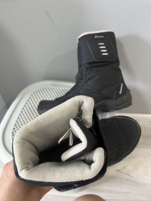 Черевики Quechua Кросівки Skechers Чоботи