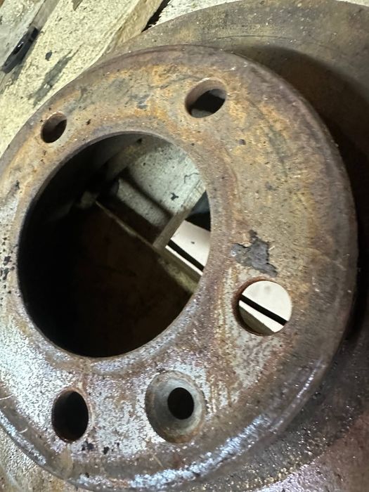 Тормозной диск Рено Мастер мовано Интерстар 1998-2011 год хороший