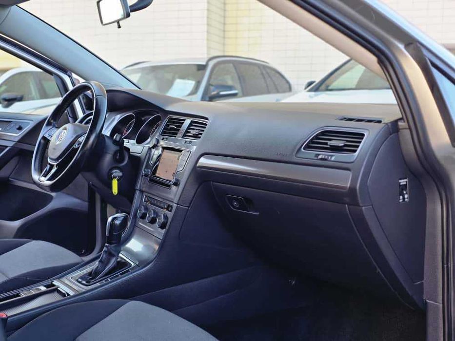 VOLKSWAGEN GOLF VII 1.6TDI 110CV DSG "LOOK GTI"