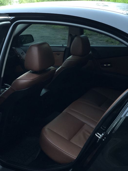 Продам BMW e60 525d.