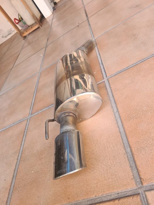 Panela de escape traseira desportiva em inox