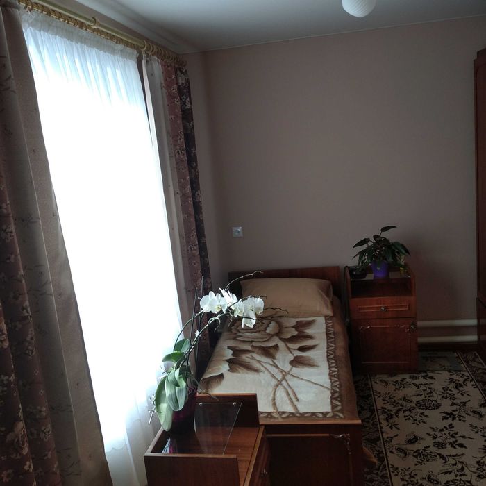 Продам квартиру 2-кімнатну