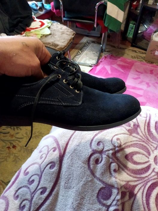 Продам замшевые мужские туфли