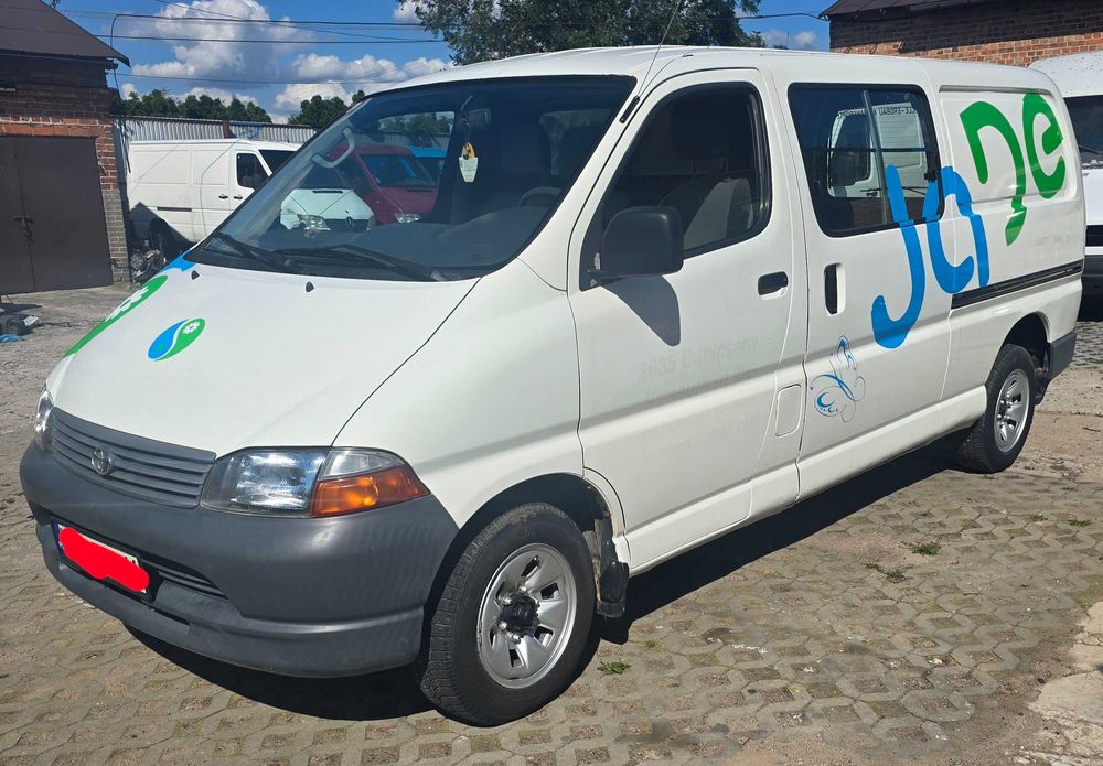 Toyota Hiace 2.5D4D 2003 rok. 4x4 Warka • OLX.pl