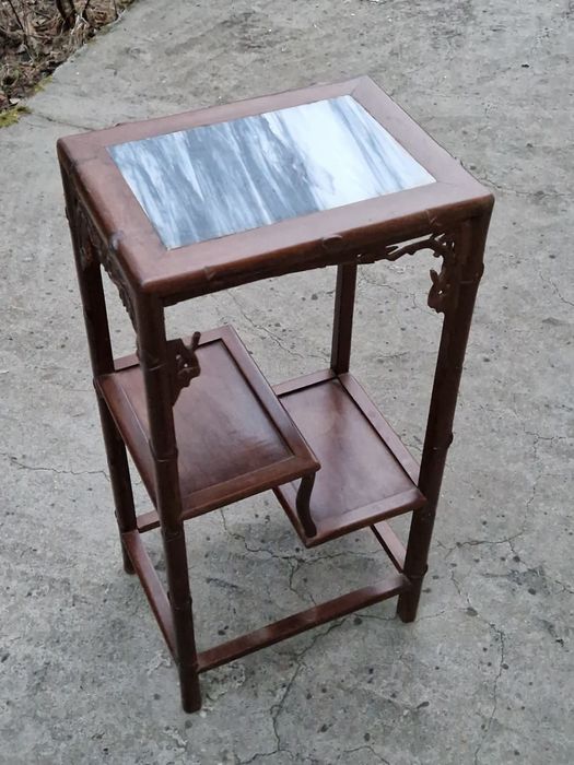 Pulpit / stoliczek na kwiaty, kolor mahoniowy