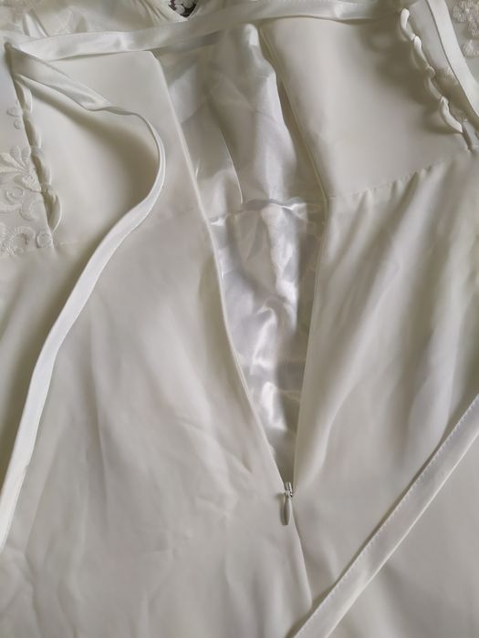 Ніжна весільна сукня